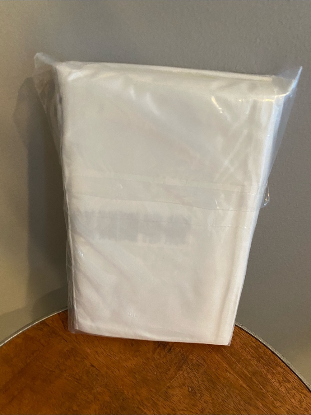 2 Ralph Lauren White Scalloped Edge Organic Cotton Pillowcase Pair - Picture 2 of 4